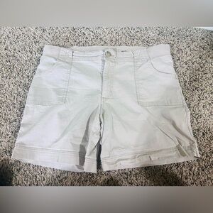 Lee Riders mid rise shorts